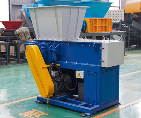 Máquina de trituração de película de plástico para resíduos de couro garrafas PET tiras de nylon papel de resíduos