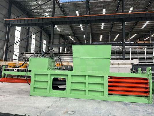 Reciclagem de resíduos têxteis Máquina de embalagem hidráulica horizontal para compressão de garrafas