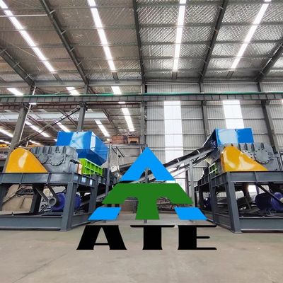 Triturador de eixo duplo de 30 kW para trituração de sucata de plástico e metal na fábrica de reciclagem de pneus