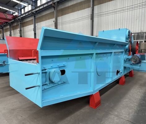 Tubulação automática de triturador para esmagar troncos de madeira e fazer serragem de forma eficiente