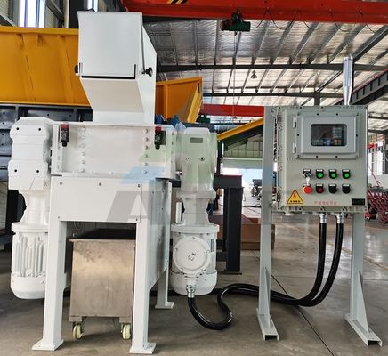 Capacidade de produção máxima 17000 kg/h Triturador de quatro eixos para paletes em barril de embalagem