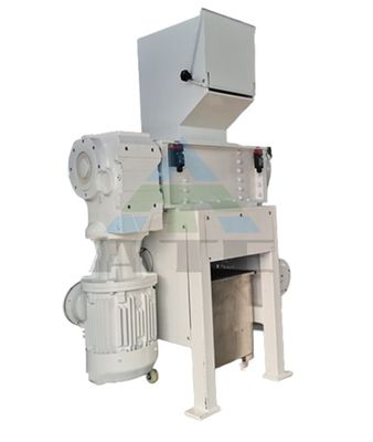Máquina de trituração de plástico de quatro eixos de tamanho de entrada personalizado para reciclagem industrial