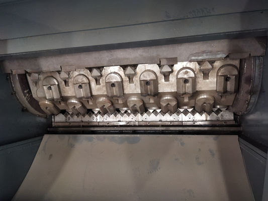 Máquina de trituração de sucata de manutenção de campo para reciclagem de plástico de alumínio fino