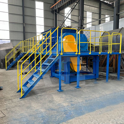 Máquina de trituração de pneus hidráulicos de eixo duplo