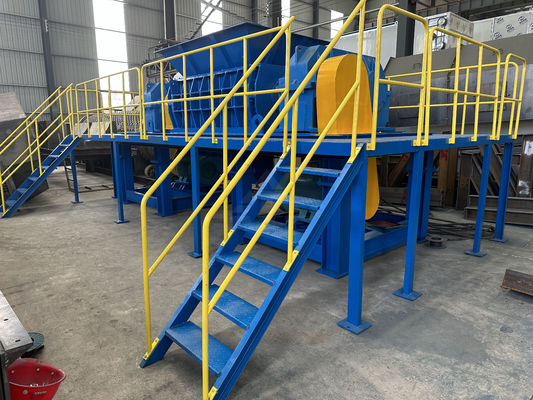Triturador de eixo duplo para reciclagem de plástico metálico 5000KG Peso 1-10 Cm Produto final