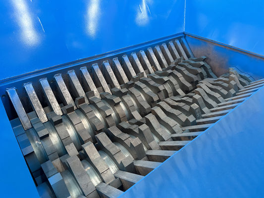 Máquina de trituração de plástico de sucata de madeira hidráulica trituradora de duplo eixo para resíduos orgânicos