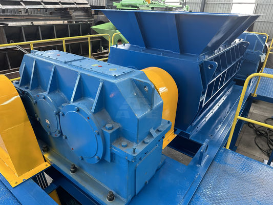 Máquina de trituração de plástico de sucata de madeira hidráulica trituradora de duplo eixo para resíduos orgânicos