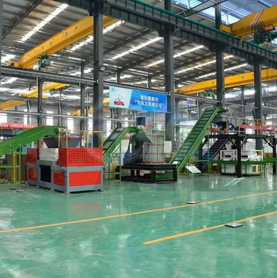 Linha de trituração de alumínio fundido Máquina de trituração de resíduos metálicos de eixo duplo a 2200 kg de peso