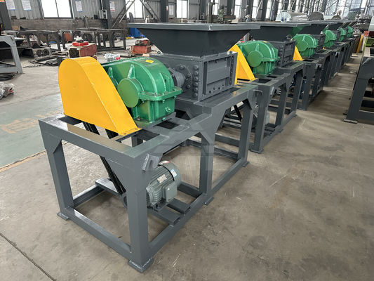 Máquina de trituração de eixo duplo para suporte de pequenos resíduos plásticos