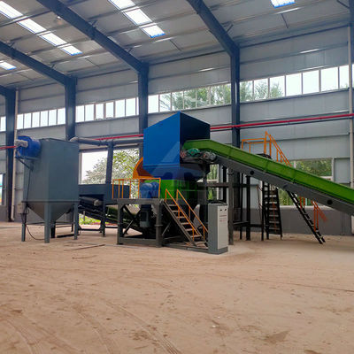 Máquina de trituração de resíduos de plástico, garrafas de metal e cartão