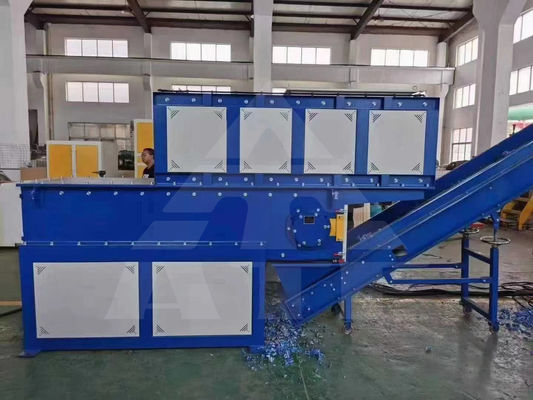 300-500 kg/h Capacidade de produção Mini triturador de borracha de plástico de cartão de eixo único