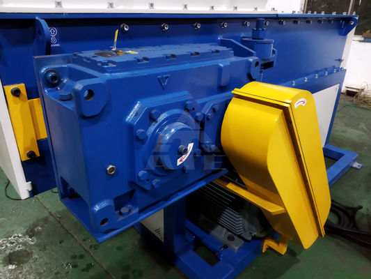 Triturador de plástico de eixo único para reciclagem de materiais de madeira e cartão