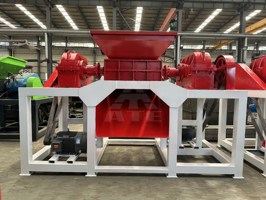 Triturador de resíduos têxteis de eixo duplo Trita de forma eficiente materiais metálicos e plásticos