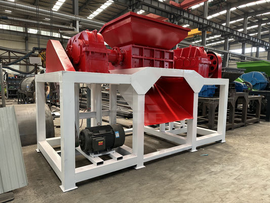 Triturador de resíduos têxteis de eixo duplo Trita de forma eficiente materiais metálicos e plásticos
