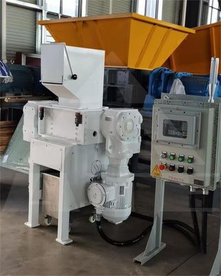 Máquina de trituração multifuncional de quatro eixos para folhas de plástico e folhas metálicas domésticas