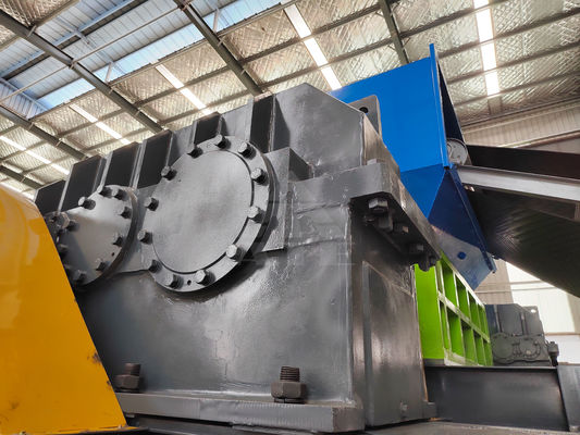 200-2200 mm Tamanho de entrada Triturador automático de sucata de metal plástico para processo de reciclagem