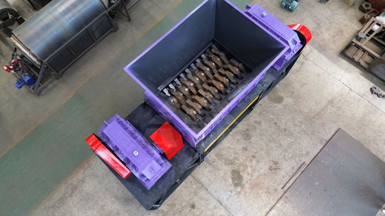 Máquina de triturador de eixo duplo para reciclagem de cabos de cobre e latas de alumínio em 2000