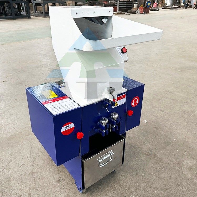 Máquina de trituração de resíduos de plástico para filmes e tubos