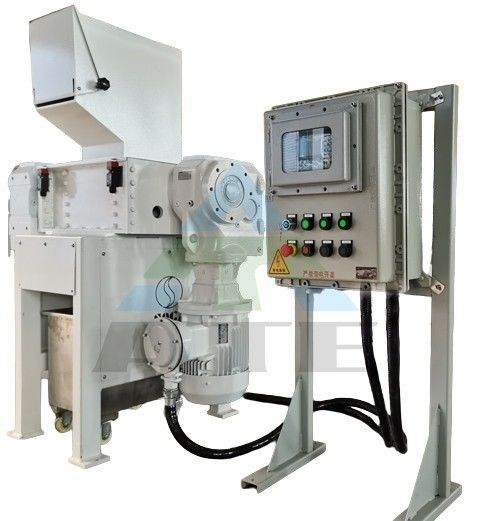 Máquina de trituração de quatro eixos para resíduos de vidro frigorífico paleta garrafa de animais de estimação tambor metal plástico film de garrafa de madeira