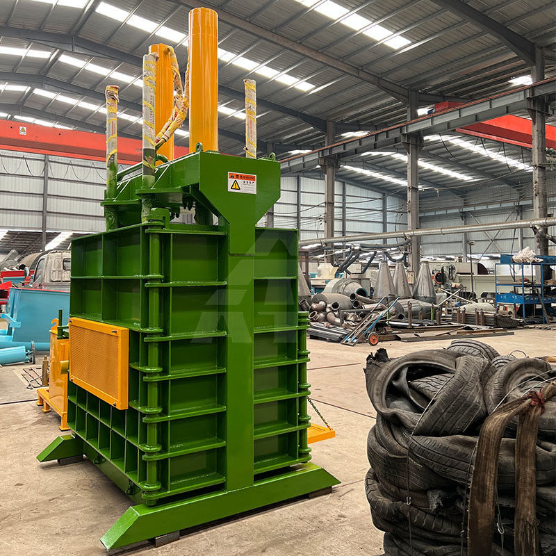 Máquina de empilhadeira de plástico de 30 toneladas de sucata de pneus empilhadeira hidráulica vertical para longa vida útil