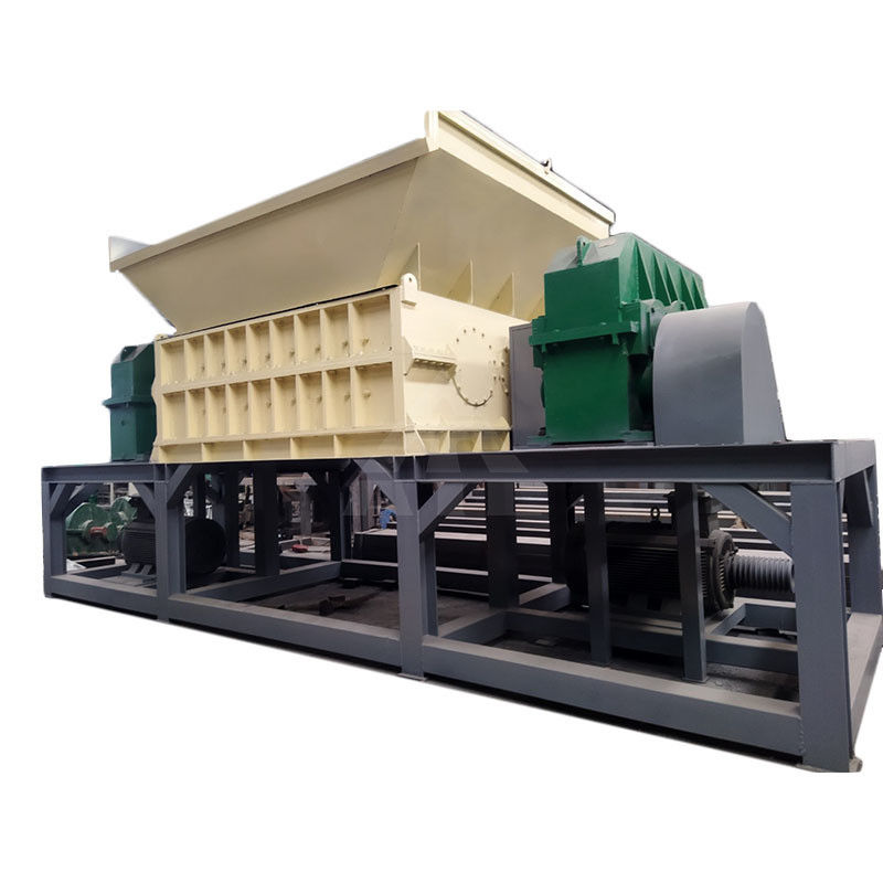 50kW Triturador de eixo duplo para garrafas de plástico pneus de caminhão e reciclagem de sucata de metal