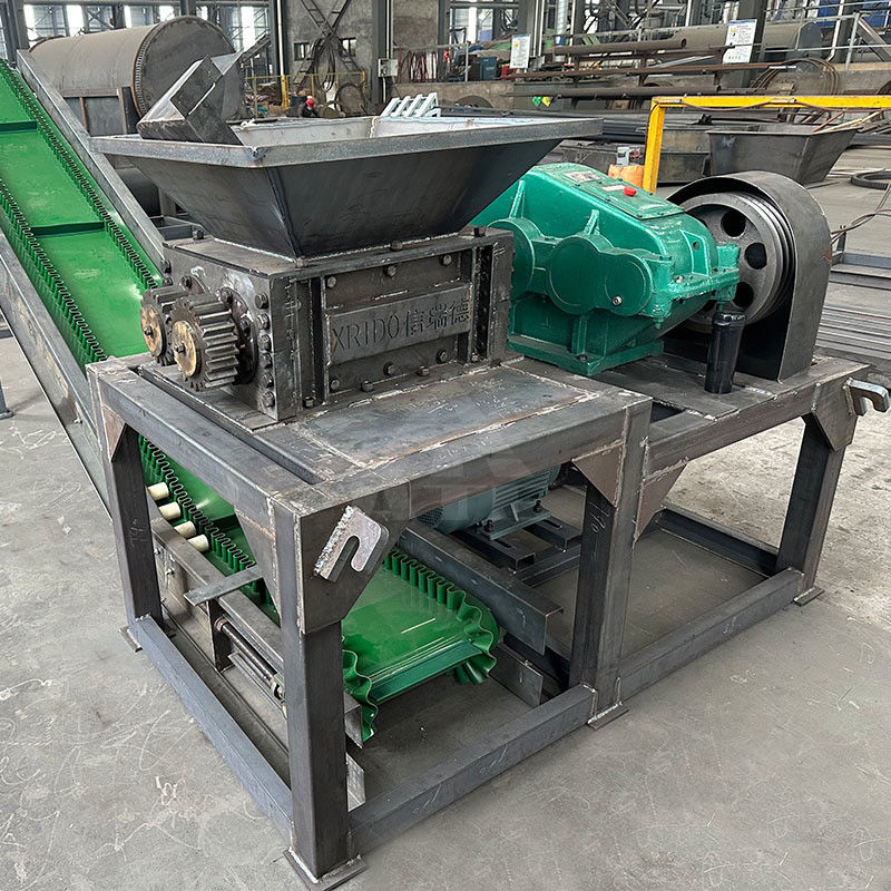 Triturador de pneus Resíduos de borracha Pneus Mini Scrap Metal Shredder Double Shaft Shredder Machine para plástico