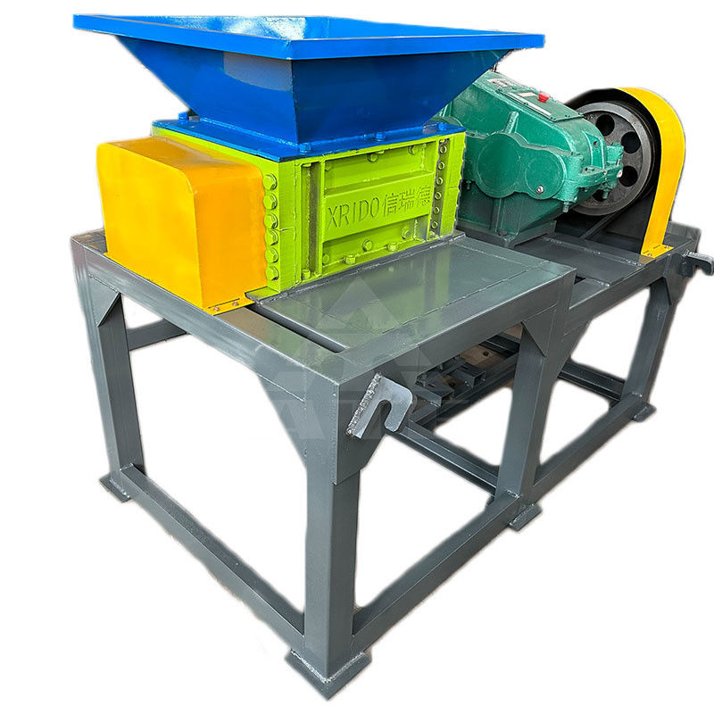 Máquina de trituração de plástico de eixo duplo para o produto final 1-10 cm e peso KG 5000