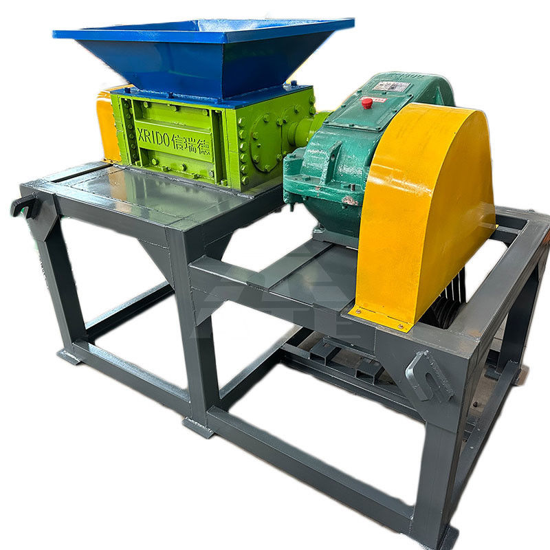 Triturador de duplo eixo para resíduos de madeira pequeno plástico metal fácil operação e 50kW de potência